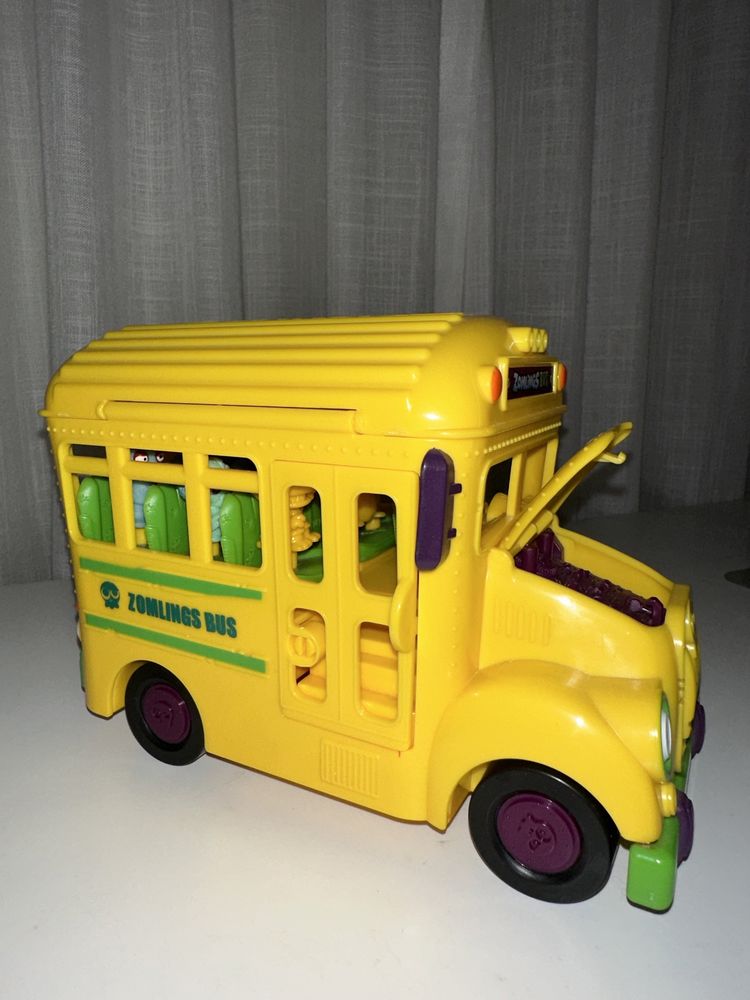 Zomlings Series 5 Crazy School Bus