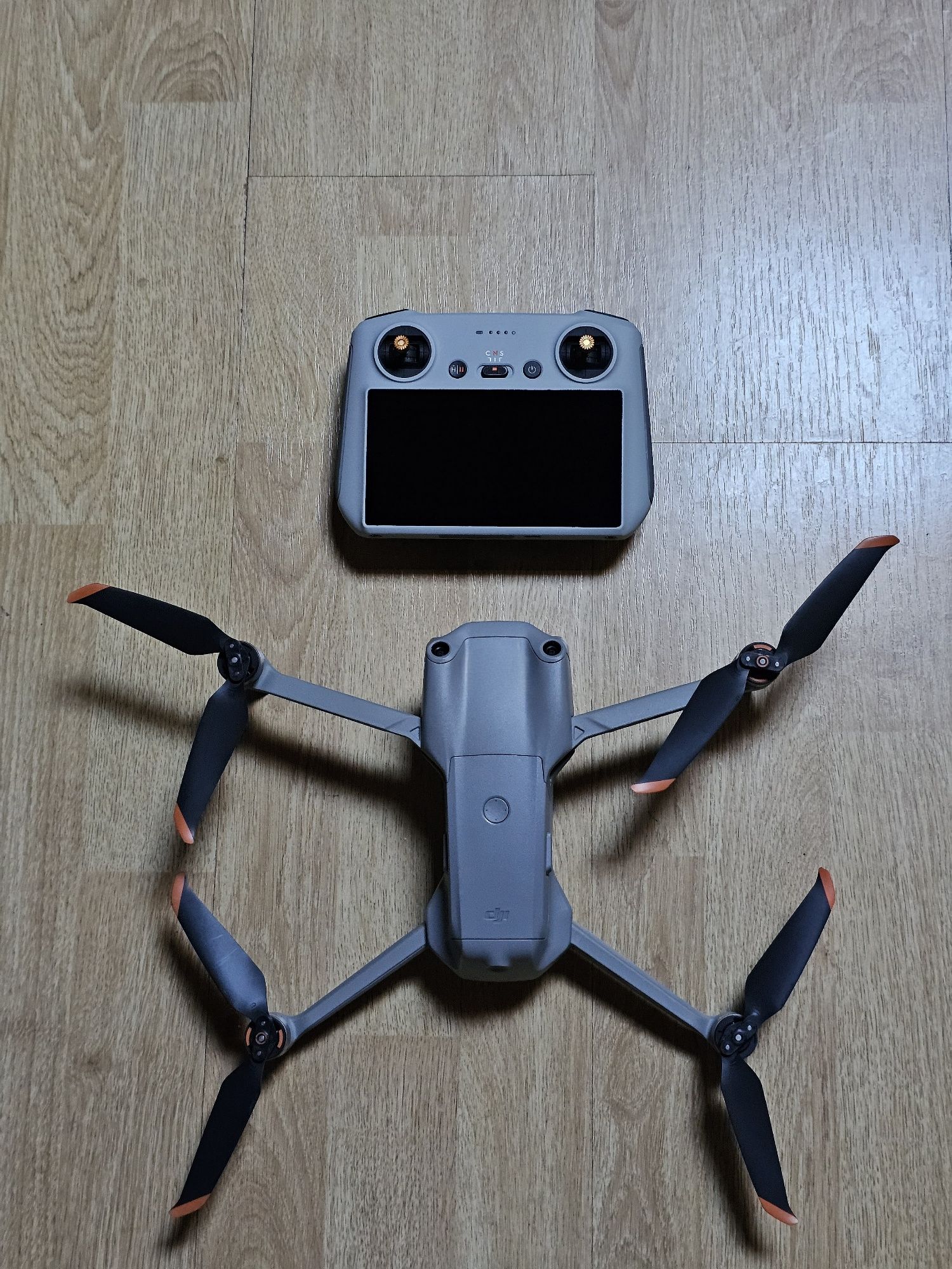 DJI Air 2s fly more combo c/ RC