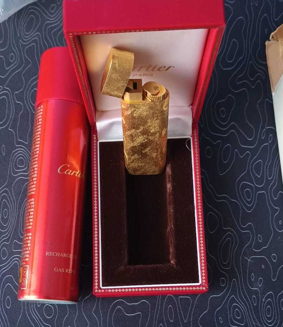 Isqueiro Cartier vintage folheado a ouro 18k