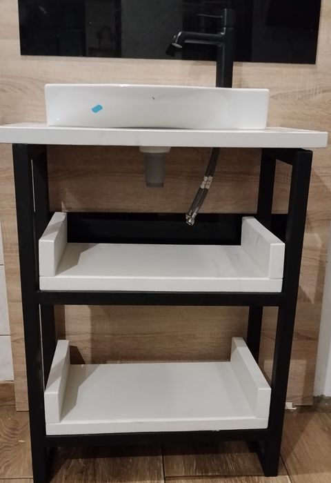 Szafka umywalkowa łazienka konstrukcja konglomerat