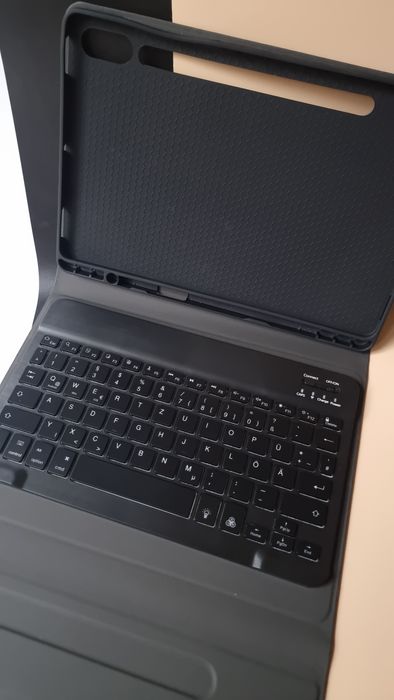 Etui z klawiaturą SOPPY do Samsung Galaxy Tab S8/Tab S7 (11")