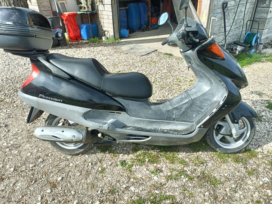 Skuter Honda foresighi 250