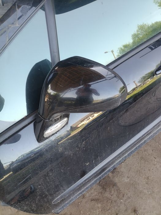 Двері перед ліві Peugeot 308 хетчбек чорний колір