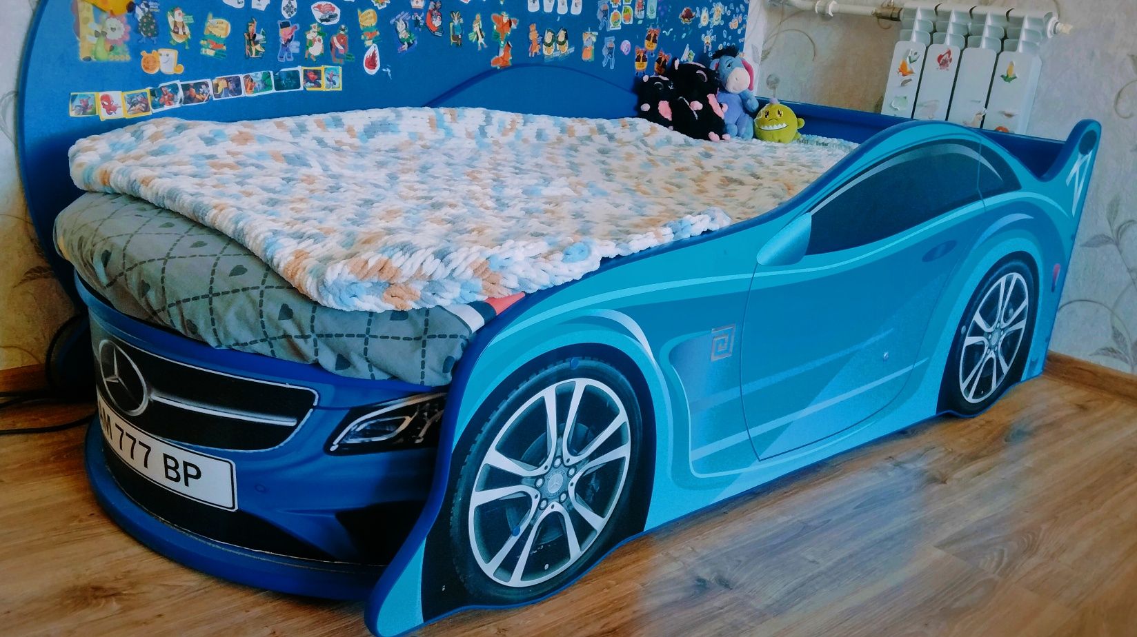 Кровать-машинка детская