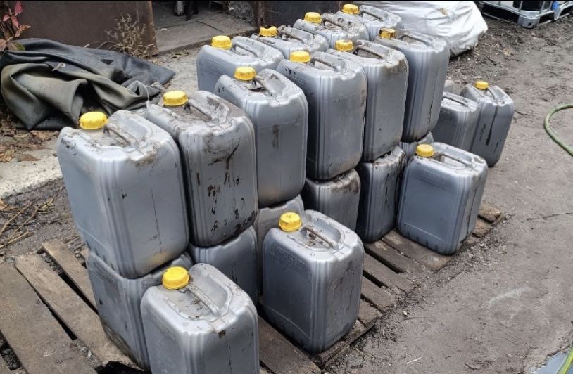 Продам канистры 20 л и 10 л.