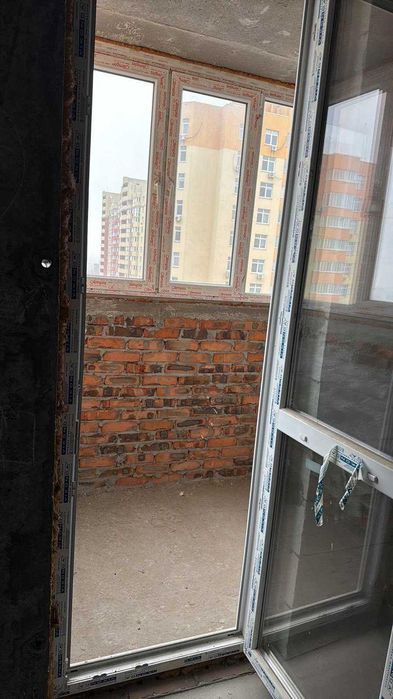 Продаж 1к квартира без ремонту - ЖК "Яскравий", Кульженків 37