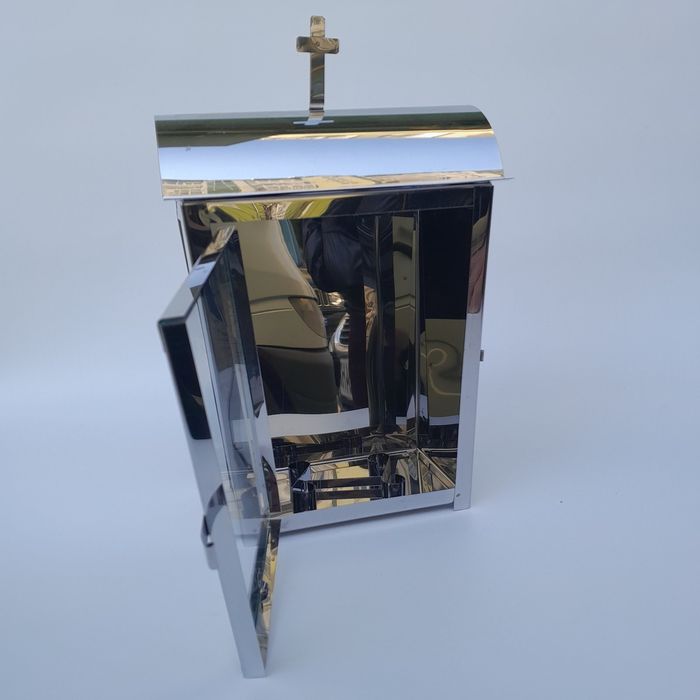 Підсвічник або капличка  світильник