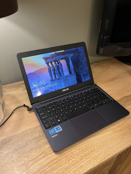 Asus Vivobook E203N