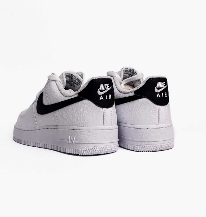 Кросівки чоловічі Nike Air Force 1 07 White CT2302-100  розмір EU 40.5