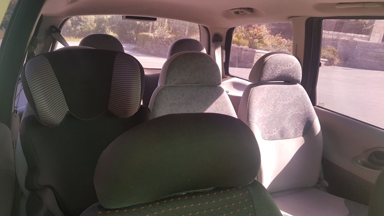 Vendo ford galaxy 7 lugares em bom estado