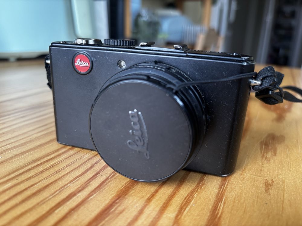 LEICA D-LUX 4 com 3 baterias