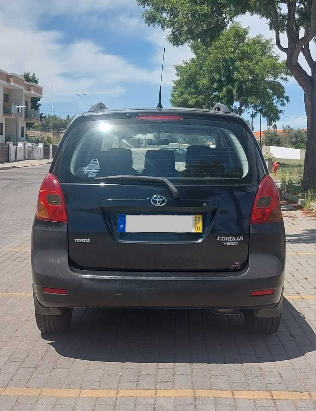 TOYOTA Corolla Verso 2.0 D-4D (2002)