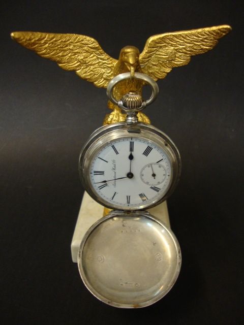 Relógio de bolso antigo em prata