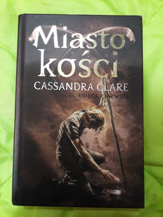 Saga ,,Dary Anioła" Cassandra Clare, 6 tomów, stan bdb wciągająca!