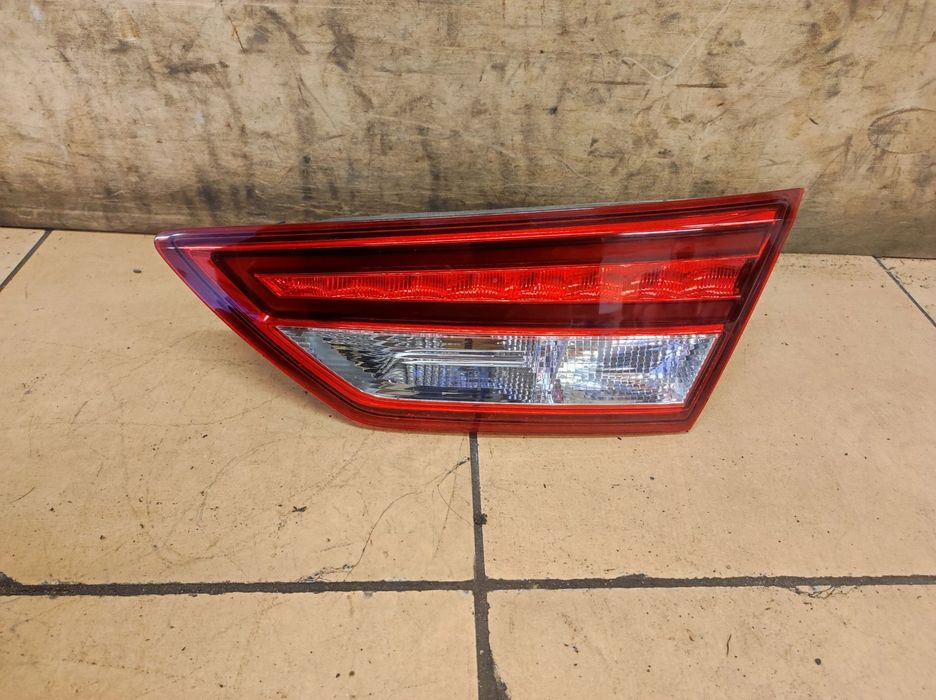 lampa w klape prawy tył led leon iii 3 kombi