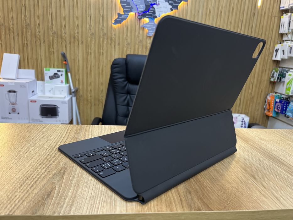 Клавиатура Magic Keyboard для iPad Pro 12.9