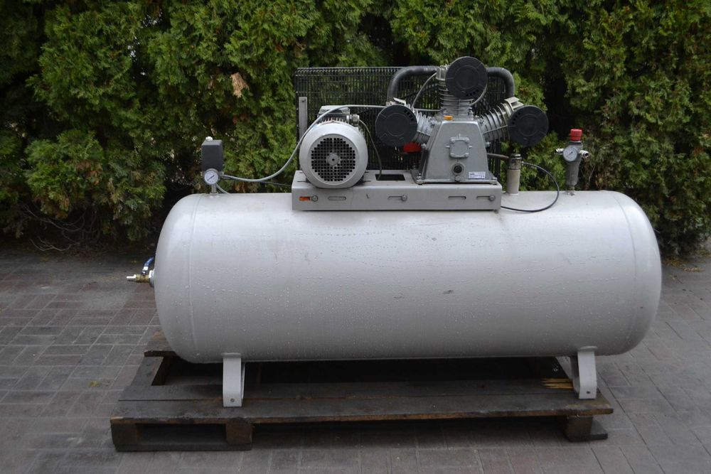 Kompresor olejowy sprężarka tłokowa WALTER GK 880-5.5/500 500L,LOOKNIJ