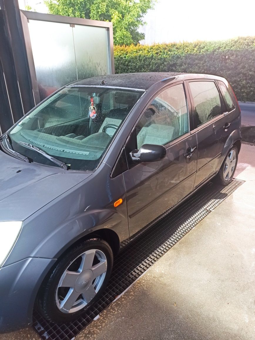 Ford fiesta 2003 km180000 reias