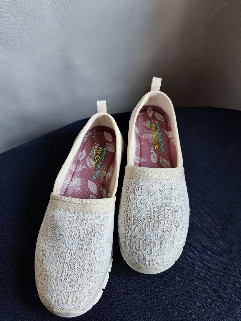 Мокасіни жіночі оригінальні фірми Sketchers. Розмір 38.