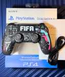 Zamienię pad PS4 FIFA Edition na 3 gry (płyty)