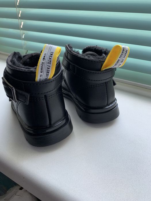 Новые детские зимние ботинки