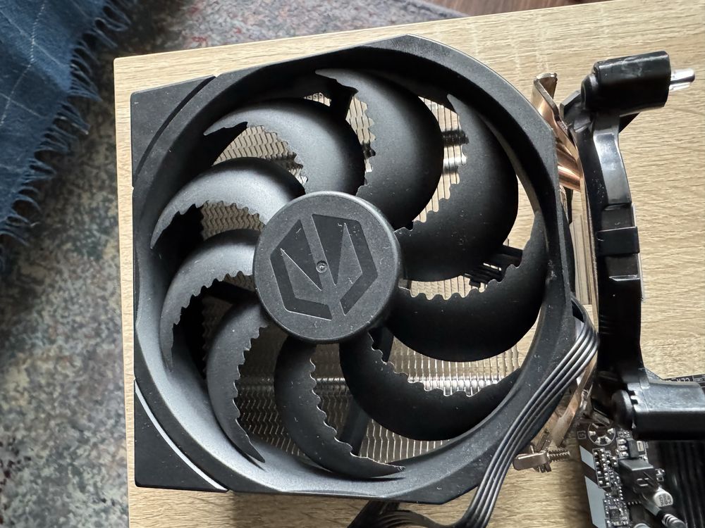 intel core i5 - 9400f + Gigabyte H310M + Endorfy Spartan 5