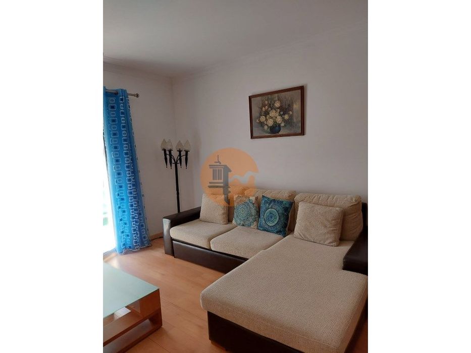 Apartamento T1 totalmente mobilado e equipado. Ar Condicionado. Ele...