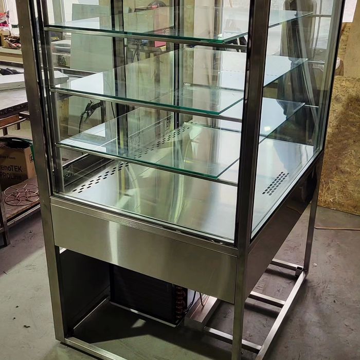 Кондитерська вітрина. Кондитерская витрина