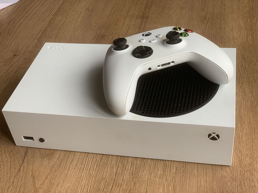 Xbox Series S 512gb - Como Novo + 3 meses game pass