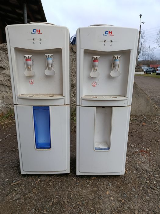 Кулер для води .