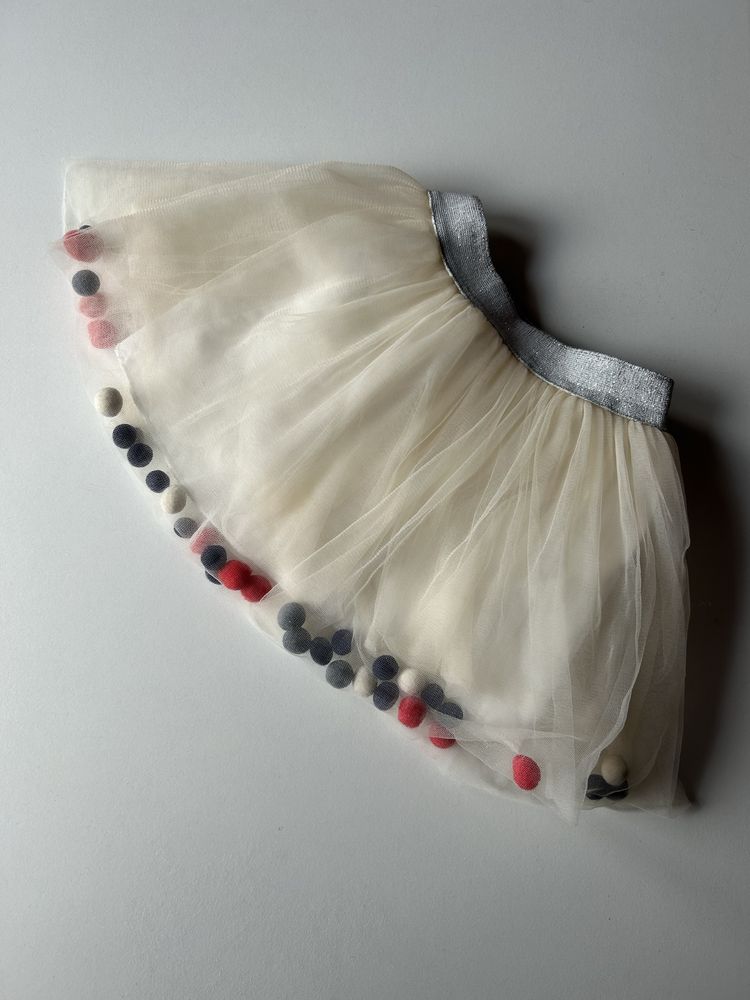 Kremowa tiulowa spódniczka z kuleczkami Baby Rose roczek r. 80