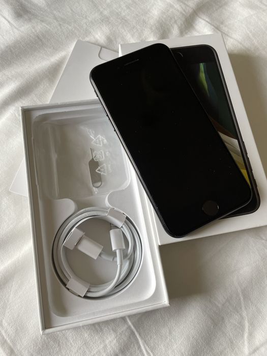 iPhone 8 SE 128Gb preto