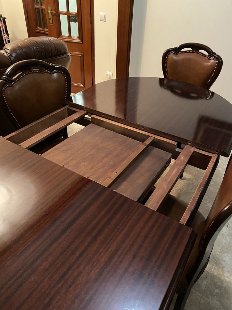Mesa de jantar com 6 cadeiras
