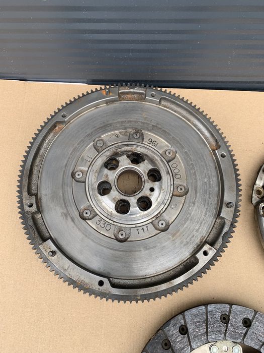 Koło dwumasowe tarcza docisk SACHS 1.9 TDI 105KM BXE BKC Golf V Touran