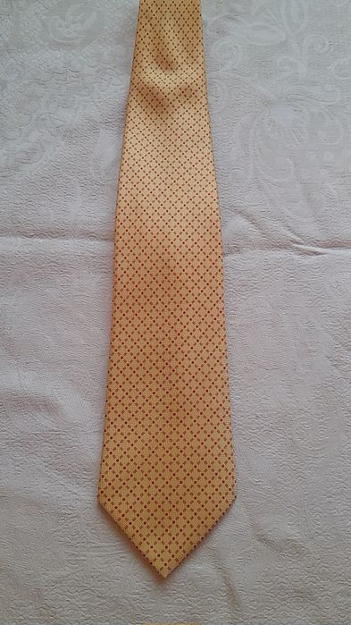 Галстук  " Cacharel " оригинальный, яркий, красивый