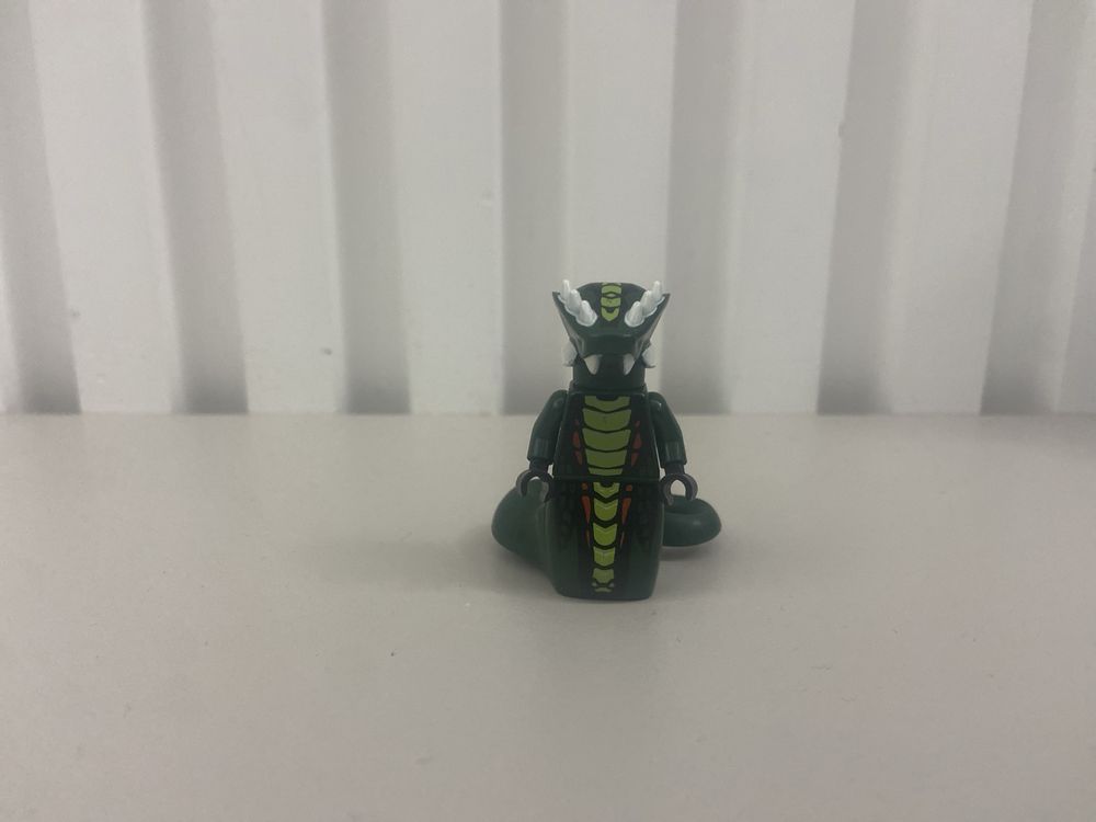 Lego Ninjago фигурка змея Ацидикус