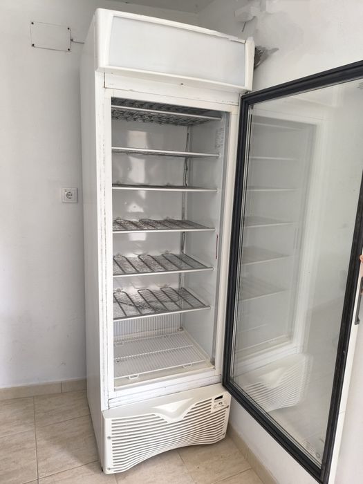 Vitrine vertical congeladora