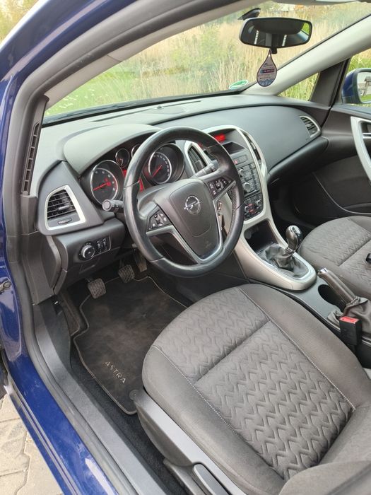 Na Sprzedaż Opel Astra J Kombi Lift 1.4 Turbo Po Sporym Serwisie ;)
