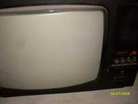 stary kolorowy telewizor lampowy kineskopowy Wiesna z prl