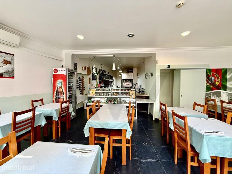 Restaurante em funcionamento à venda no centro de Grândola