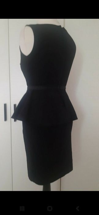 Sukienka z baskinką Orsay r.xs/s