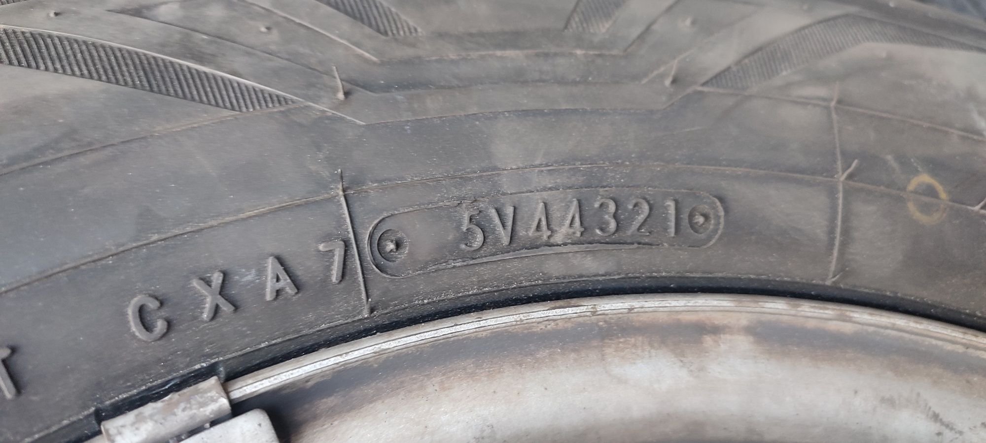 Продам комплект літніх колеса з дисками спрінтер 906