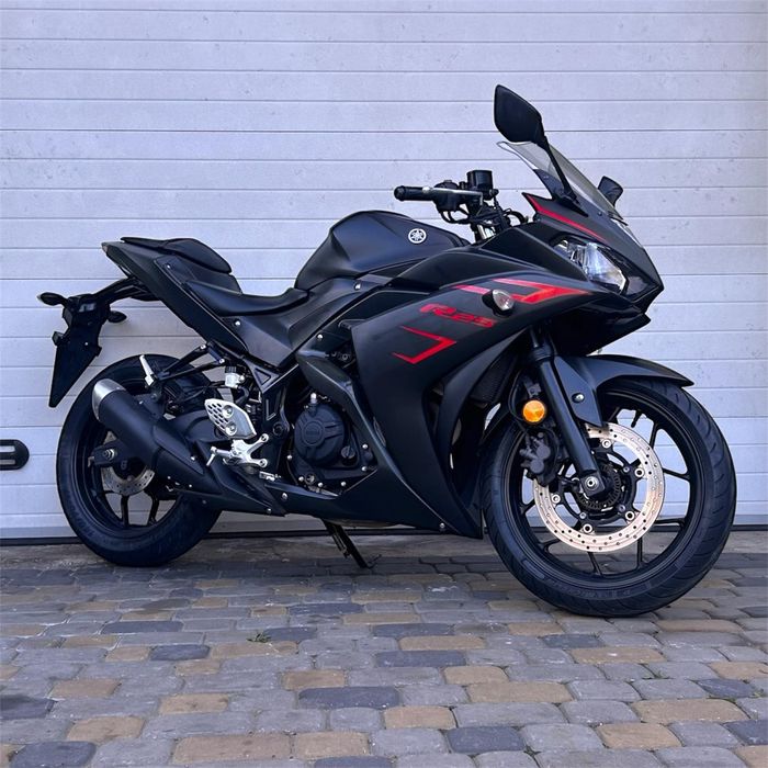 Yamaha R25 з Японії