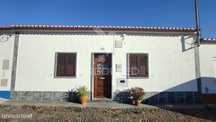 Moradia T3  em Trigaches . Beja