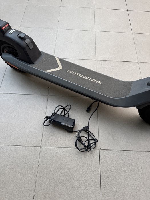 Trotinete elétrica NIU KQi2 Pro – como nova!