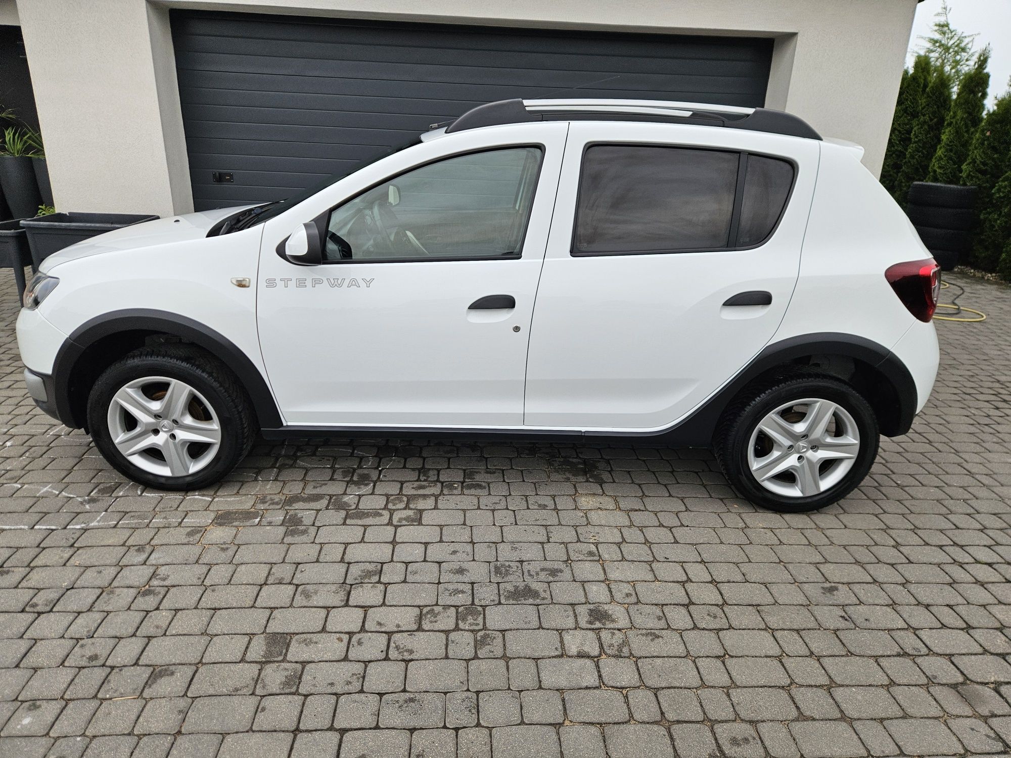 Sandero Stepway 2015r LIFT,kamera, Nawigacja GPS z Niemiec
