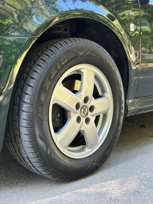 Шкода Тур 1.9 ТДІ хороше та економне авто