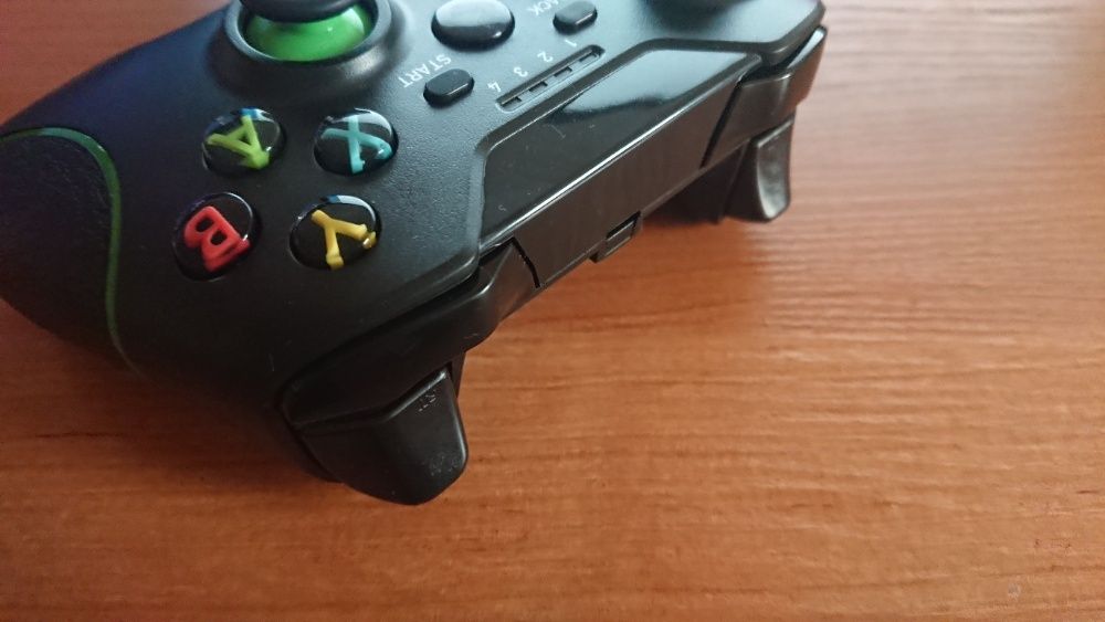 Pad bezprzewodowy zielony jak od XBOX zamiennik z odbiornikiem