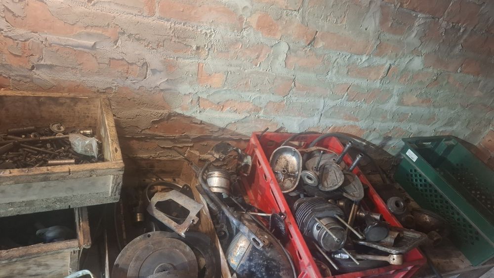 Продам деталі мт днепр урал