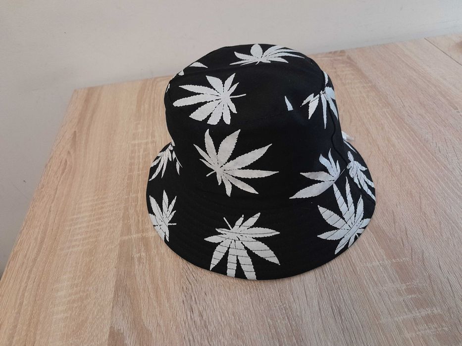 Czapka dwustronna, rybacki kapelusz BUCKET HAT ( liść konopi), rozm 59
